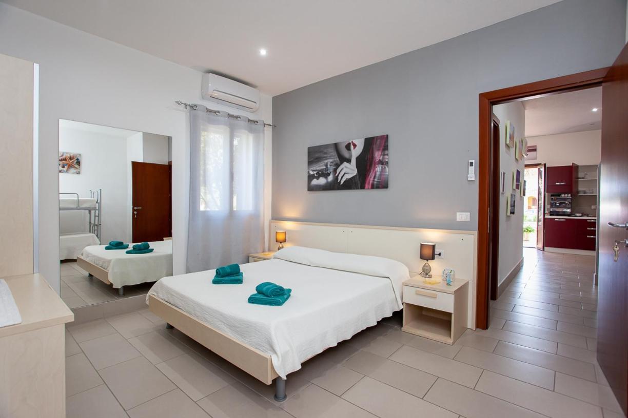 Mivida "Le Stanze Di Ada" Bed & Breakfast San Teodoro  Ngoại thất bức ảnh