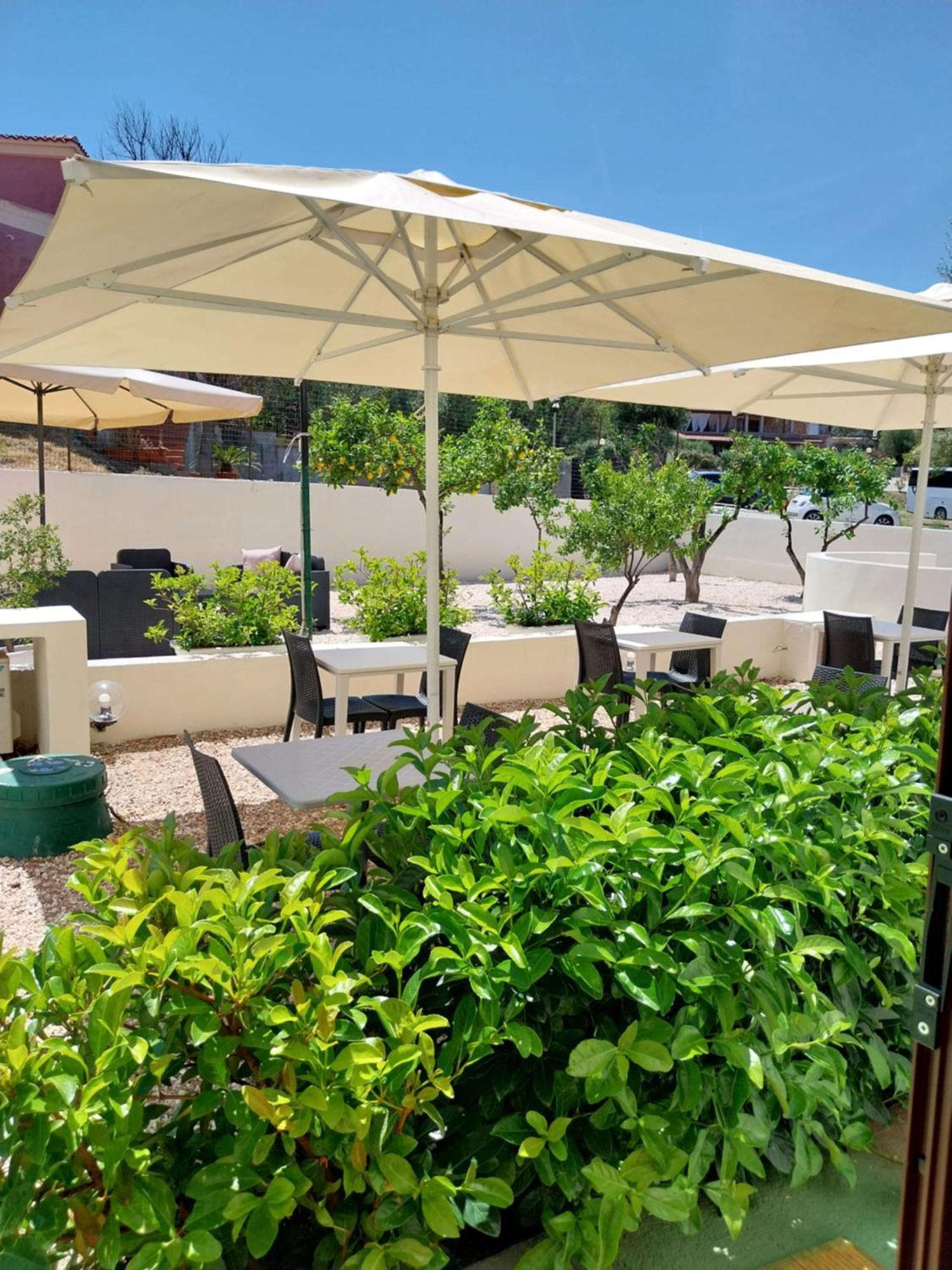Mivida "Le Stanze Di Ada" Bed & Breakfast San Teodoro  Ngoại thất bức ảnh