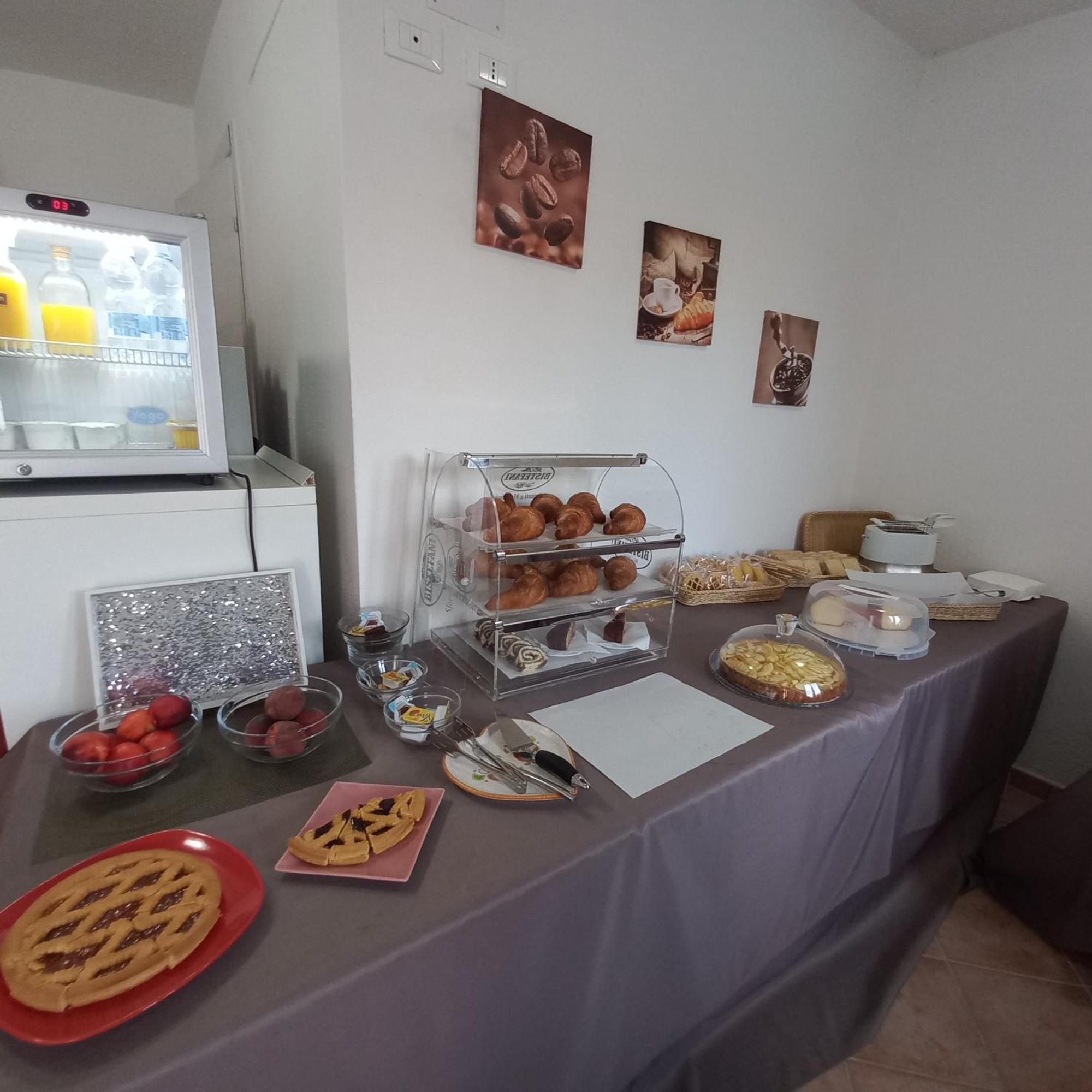 Mivida "Le Stanze Di Ada" Bed & Breakfast San Teodoro  Ngoại thất bức ảnh